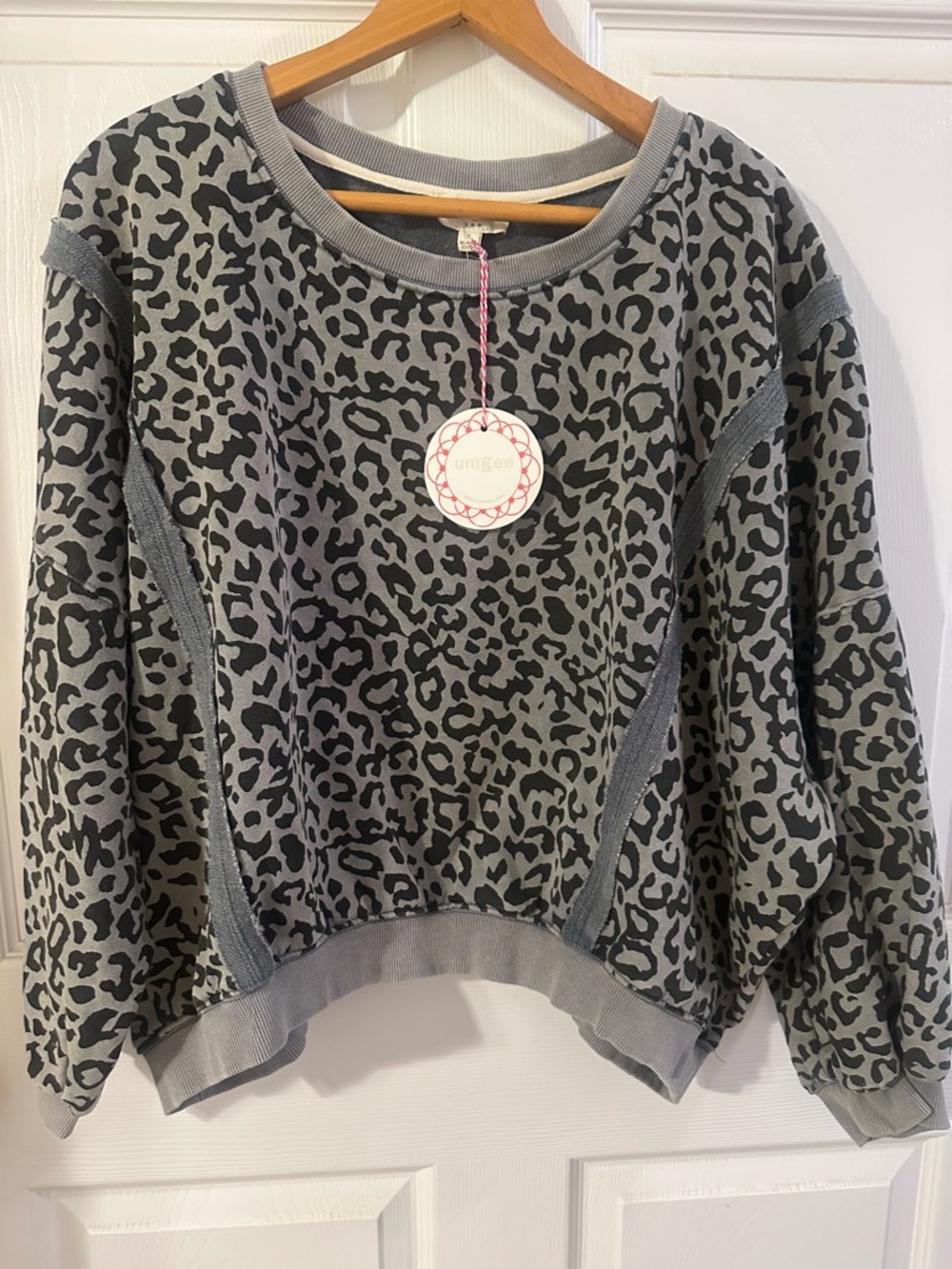 Umgee Gray Ribbed Collar Pullover Sweatshirt